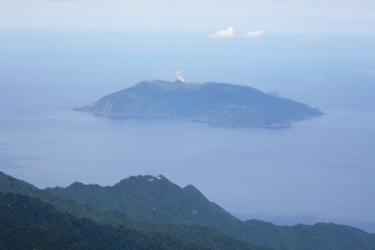 Chinese Navy survey ship enters Japanese waters