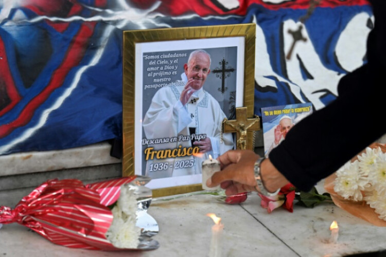 As world mourns, cardinals prepare pope's funeral