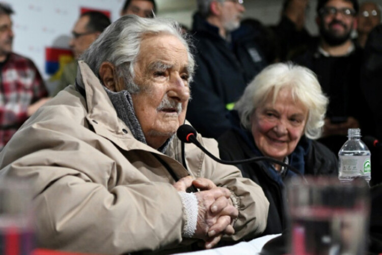 Uruguay's 'poorest president' Mujica dies aged 89