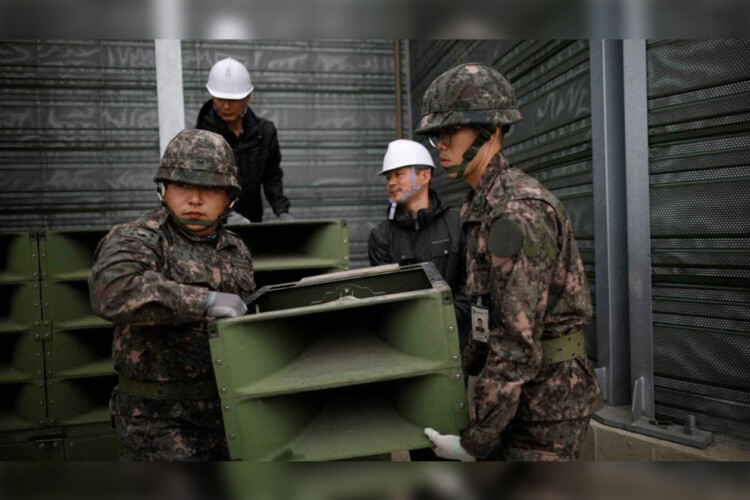 Seoul halts loudspeaker broadcasts to North Korea