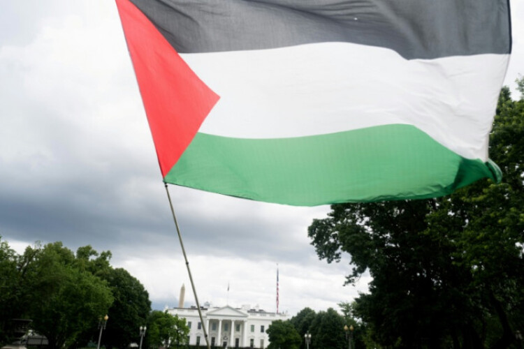 Trump weighs Iran move as Israeli strikes continue