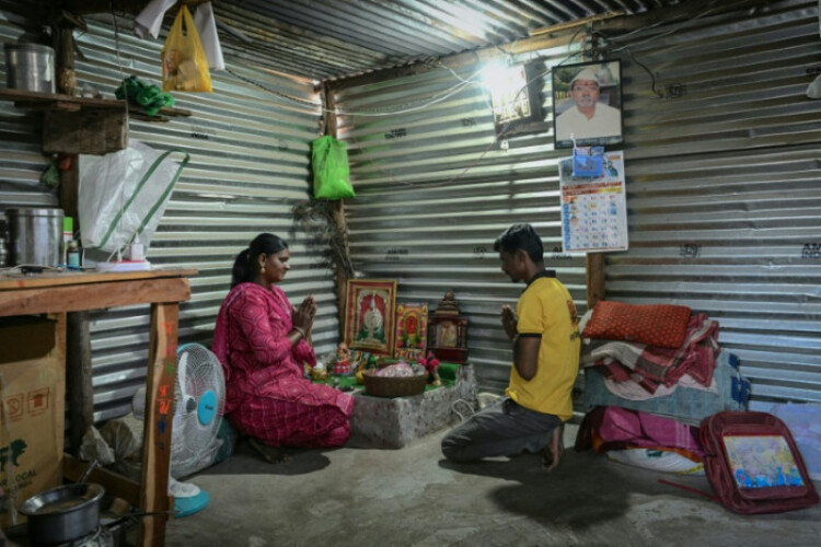 Indian activists seek to save child brides