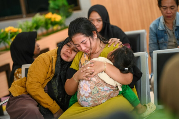 4 dead, 38 missing after ferry sinks on way to Bali