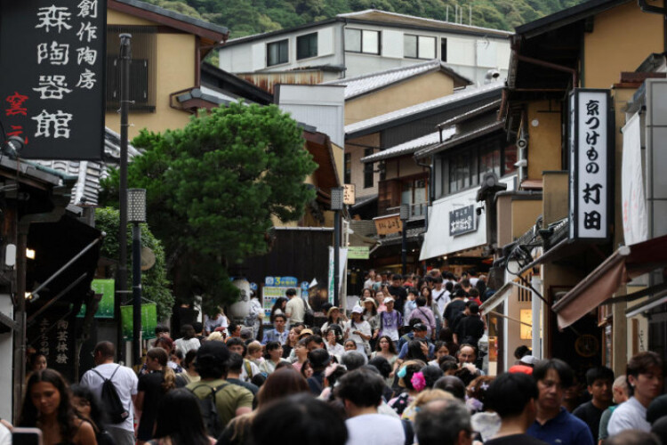 With few help programs, Japan's sex offenders won't stop