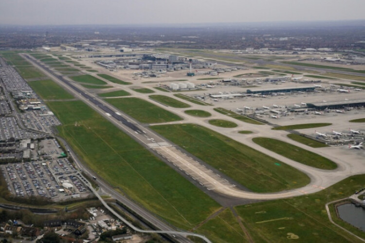 Heathrow unveils £49 billion expansion plan for third runway