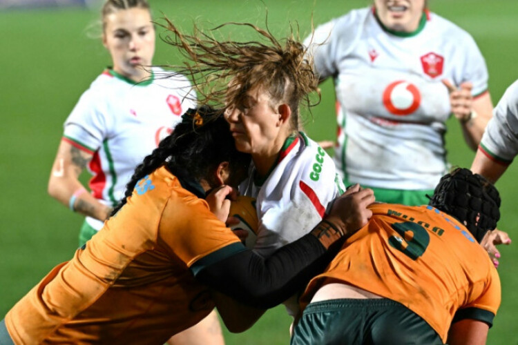 Women's Rugby World Cup to adopt flashing mouthguards to signal head impact