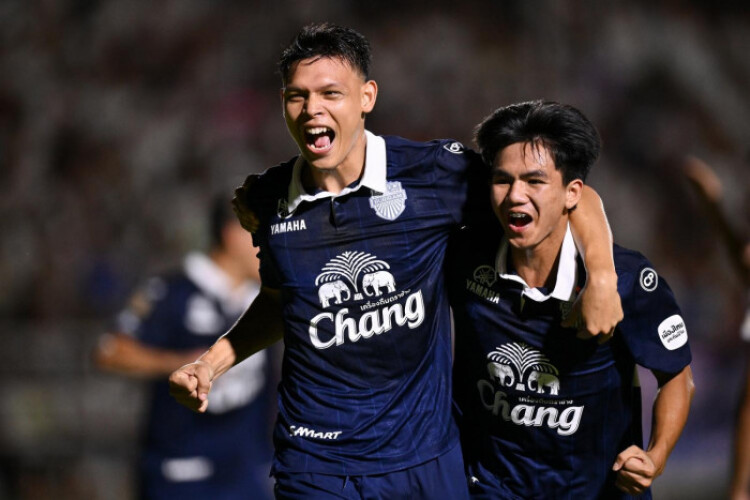 Buriram off with a bang, Rabbits held at Prachuap