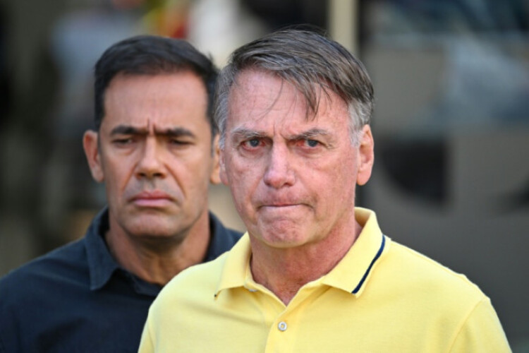 Bolsonaro and son accused of obstructing Brazil coup trial