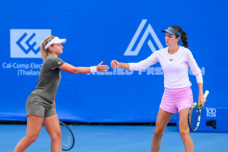 Smashing Sramkova storms into Hua Hin tennis final