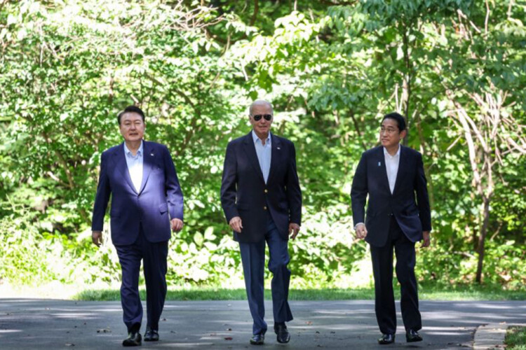 Leaders of South Korea, US, Japan vow unity on ‘greatest challenges’