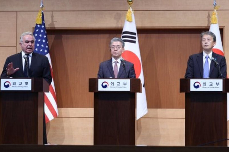 South Korea, US, Japan align on response to NK escalating provocations