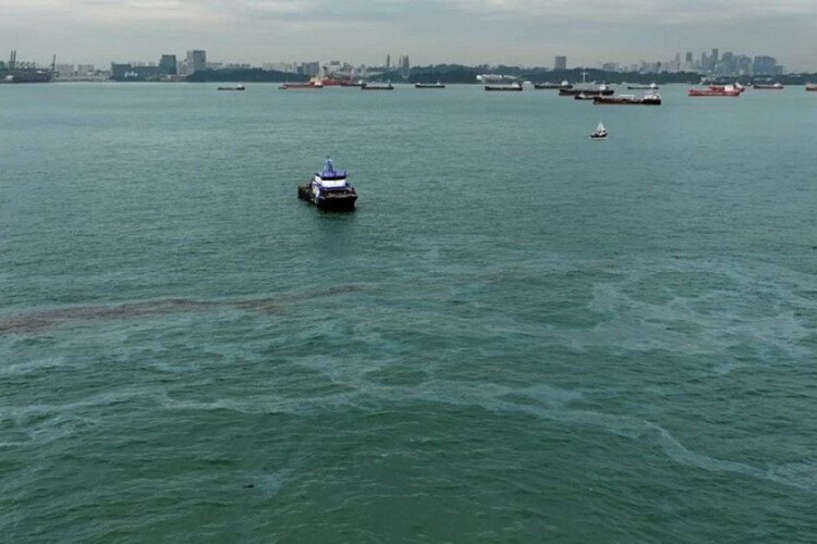 Oil leaks into Singapore waters from Shell’s land-based pipeline joining Bukom islands