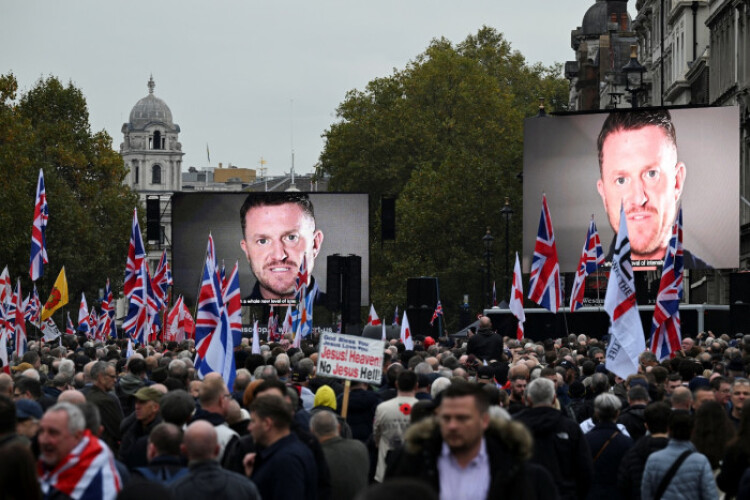 Big rival protests kick off in London