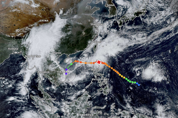 Typhoon Yinxing hits Philippines as a powerful storm