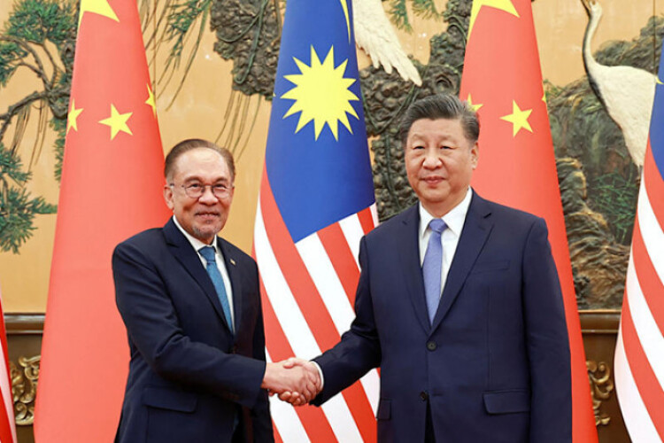 Xi calls for closer ties with Malaysia on new energy, AI