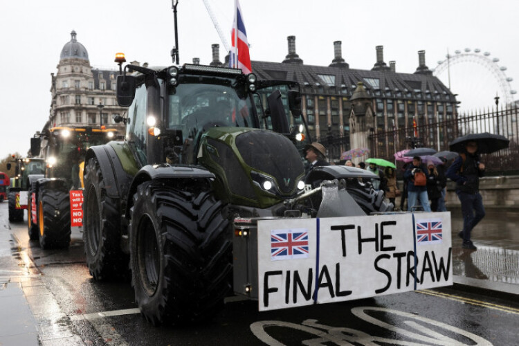 British farmers rally against inheritance tax