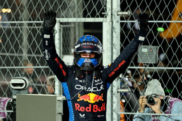 Max Verstappen wraps up 4th straight driver's championship