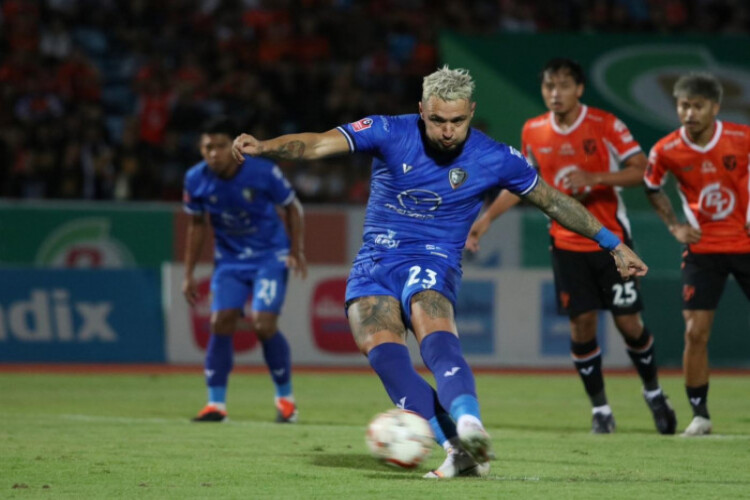 Prachuap held at home by Swat Cats in action-packed T1 thriller