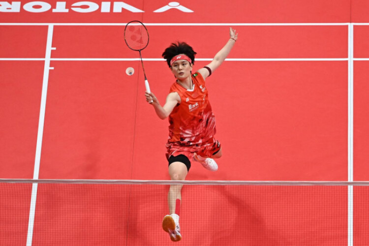 Wang, Han make singles final an all-Chinese affair