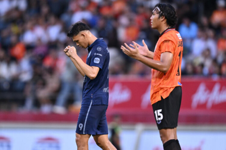 Buriram hit 5 goals past Chiang Rai